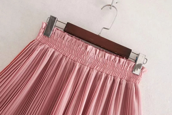 Női rövidnadrág magas derékkal - redőzött modell