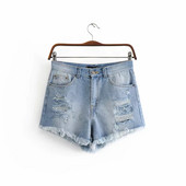 Sieviešu džinsa šorti ar saplēstiem elementiem