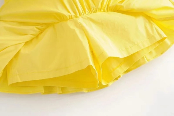 Modernas sieviešu bikses ar augstu vidukli dzeltenā krāsā