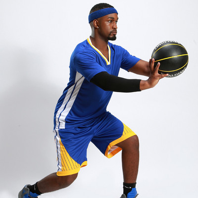 Basketbola komanda - T-krekls un šorti