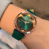 Moodne seemisnahast rihmaga naiste käekell