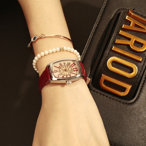 Retro bőr női karóra