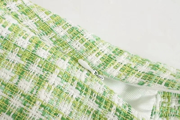 Magas derekú kockás női nadrág új modellje