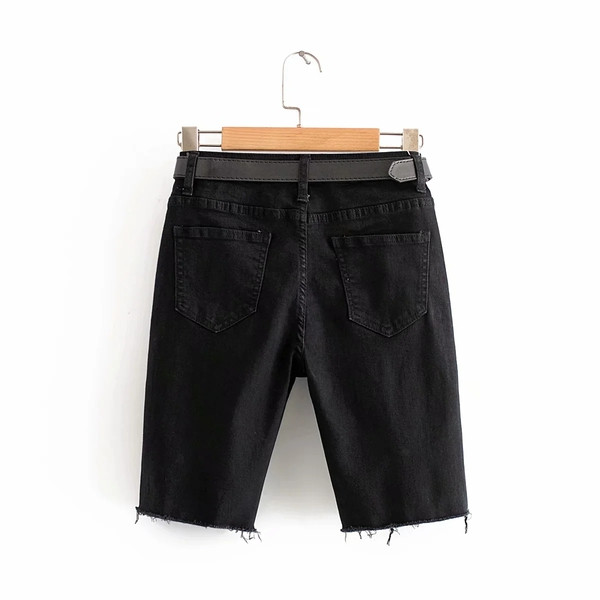 Modernas sieviešu bikses ar jostu un saplēstiem elementiem