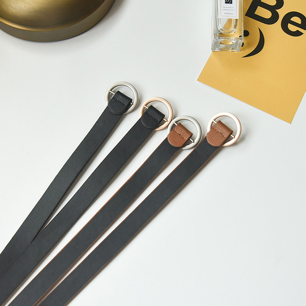 Modern női ökobőr öv fém gyűrűvel