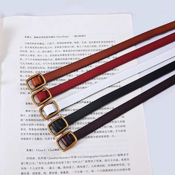 Plāna sieviešu ādas josta viduklim