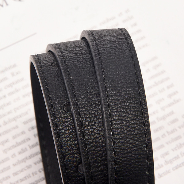 Moderna sieviešu eko-ādas josta ar metāla aksesuāru