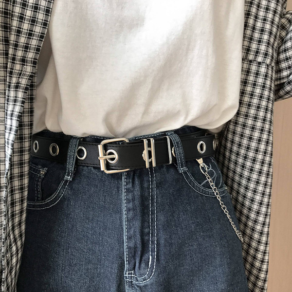 Retro mudel naiste nahast vöö metallelemendiga - kaks mudelit