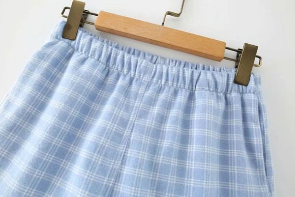 Ikdienas rūtaini sieviešu šorti