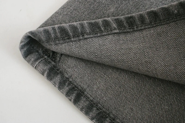 Sieviešu džinsa šorti - plats modelis