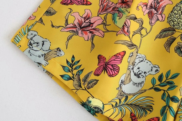 Színes női rövidnadrág magas derékkal