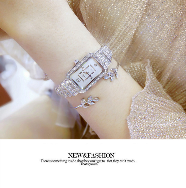 Elegants sieviešu kvarca pulkstenis ar akmeņiem