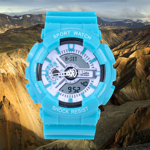 Veekindel helendav elektrooniline käekell