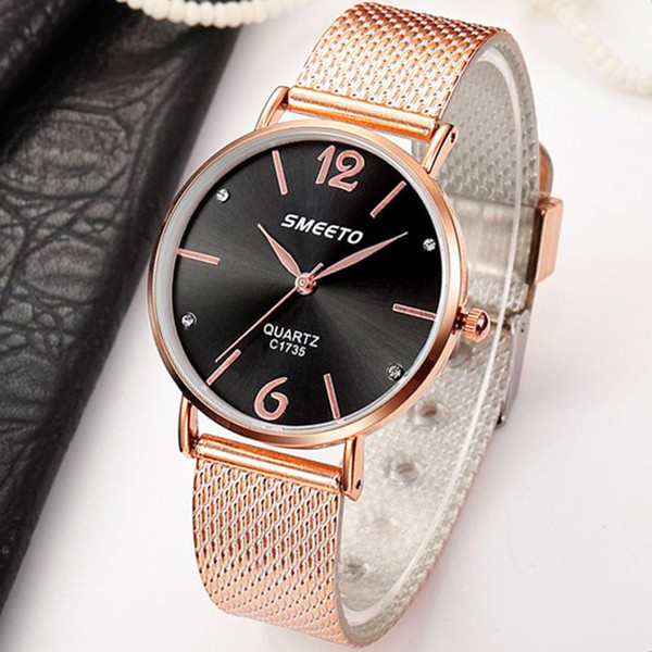 Aktuális női karóra fém szíjjal