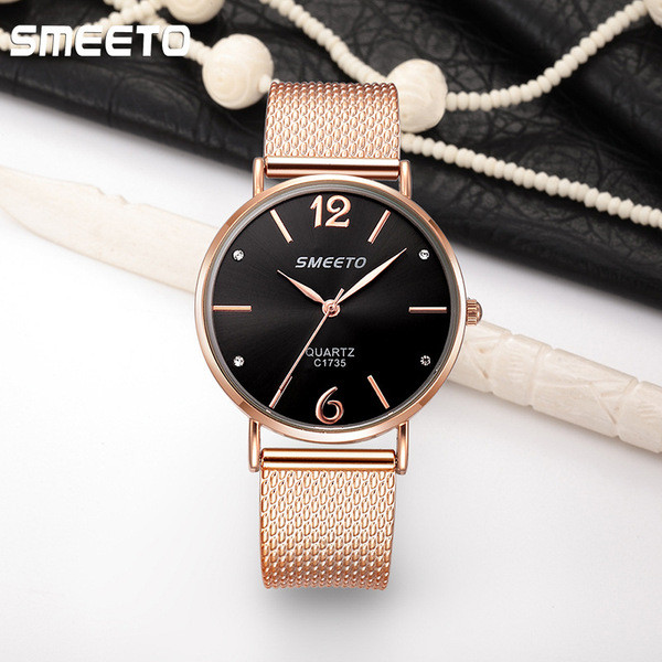 Aktuális női karóra fém szíjjal