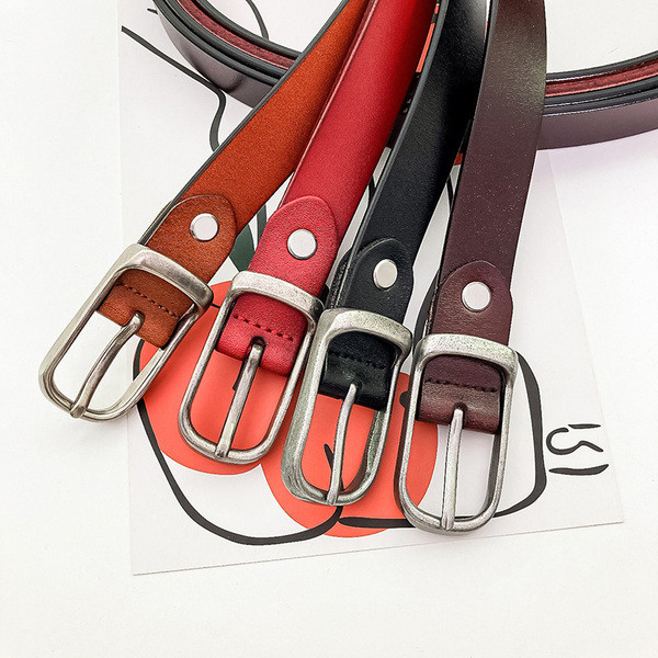 Parasta modeļa sieviešu ādas josta ar metāla elementu