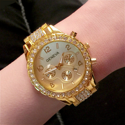 Dabartinis moteriškas laikrodis su akmenukais