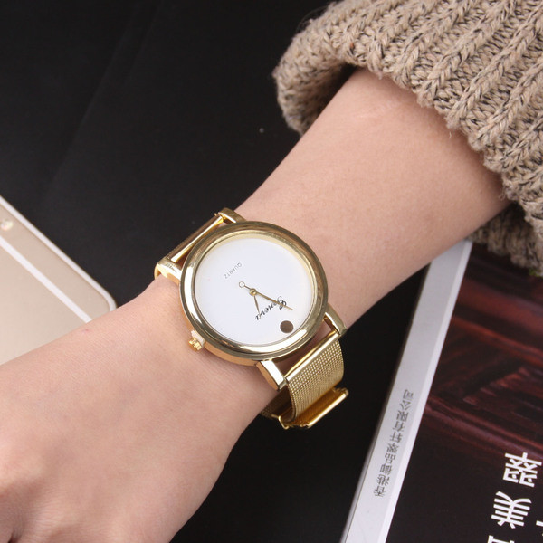 Moderns sieviešu zelta pulkstenis ar metāla siksniņu