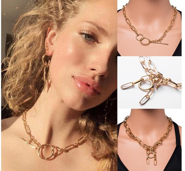 Moderna sieviešu kaklarotas tipa ķēdīte