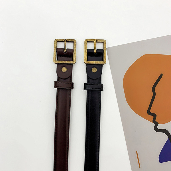 Sieviešu ādas josta ar kvadrātveida sprādzi