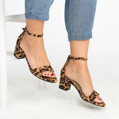 Ikdienas ādas sandales ar zemu biezu papēdi