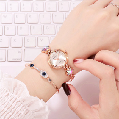 Moodne naiste käekell värviliste tähekujuliste kivikestega