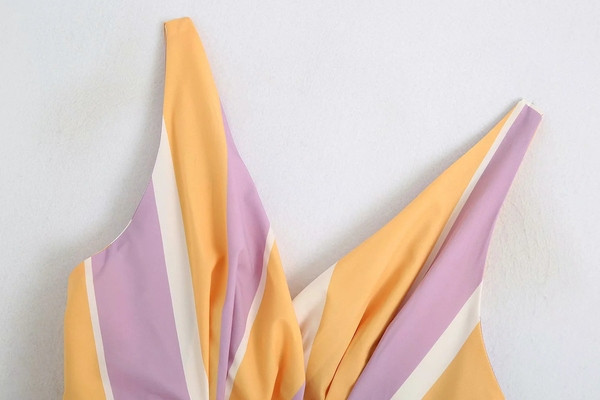 Új modell rövid csíkos női felső szalaggal