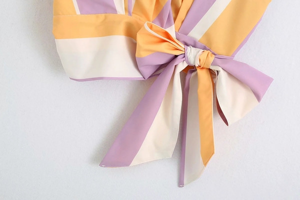 Új modell rövid csíkos női felső szalaggal