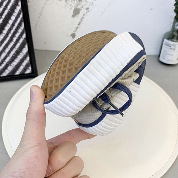 Ležerne ženske tenisice jednobojni model sa vezicama