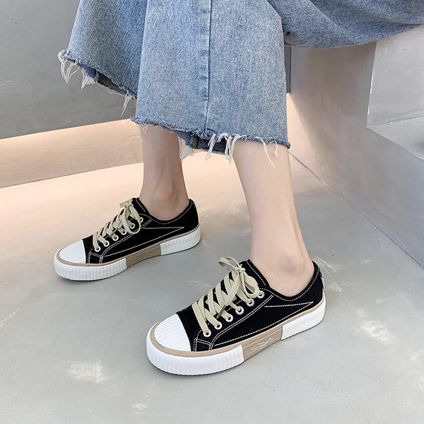 Ležerne ženske tenisice jednobojni model sa vezicama