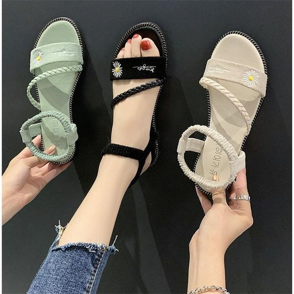 Öko-nahast ja lilltikandist mitmes värvitoonis naiste sandaalid