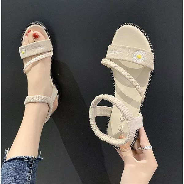 Öko-nahast ja lilltikandist mitmes värvitoonis naiste sandaalid