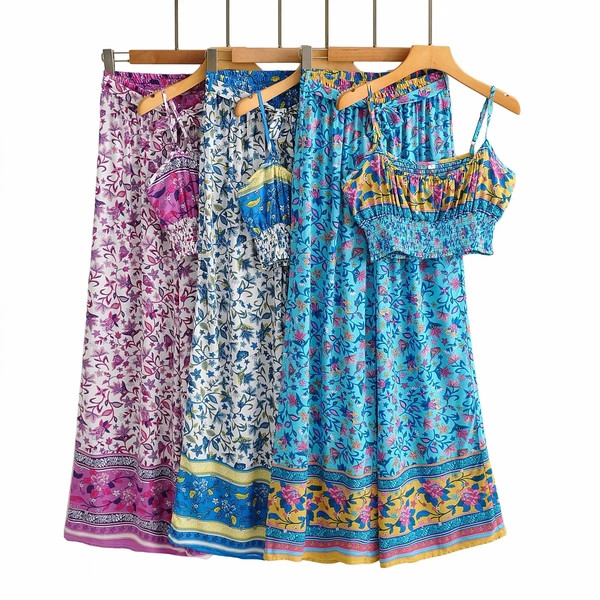 Modern női szett virágmintás két részből áll