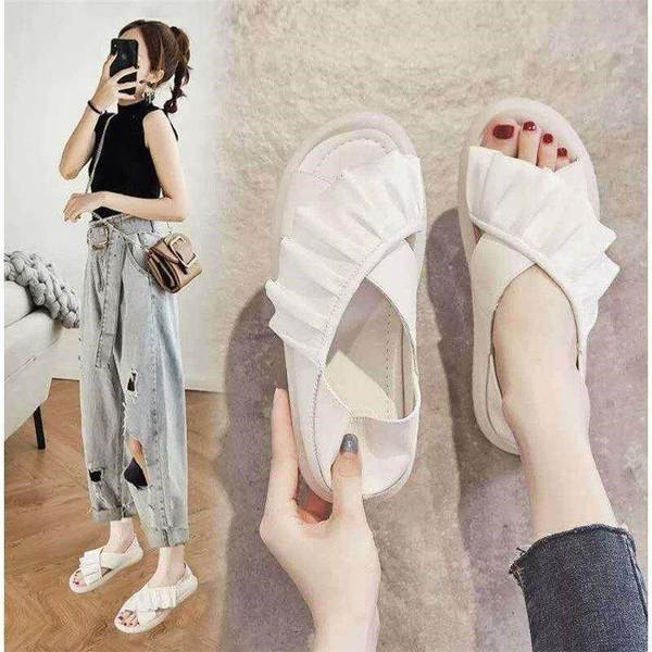 Eko bőrből készült női szandál lapos talppal, két színben