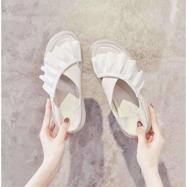 Eko bőrből készült női szandál lapos talppal, két színben