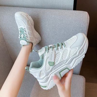 Alkalmi női tornacipő sima modell fűzővel és vastag talppal