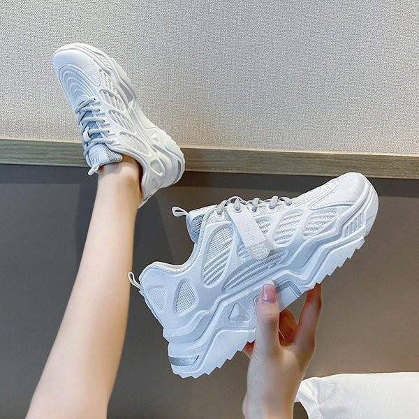 Alkalmi női tornacipő sima modell fűzővel és vastag talppal