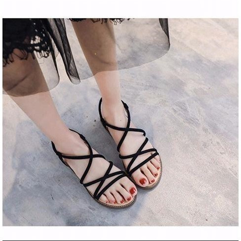 Öko bőrből készült, lapos talpú női szandál bézs és fekete színben