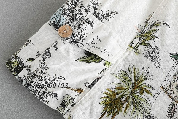 Női rövidnadrág új modellje, magas derékkal és zsebekkel