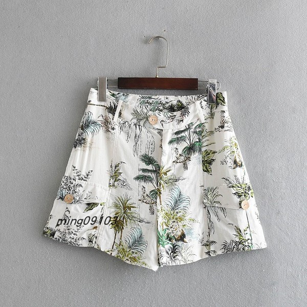 Női rövidnadrág új modellje, magas derékkal és zsebekkel