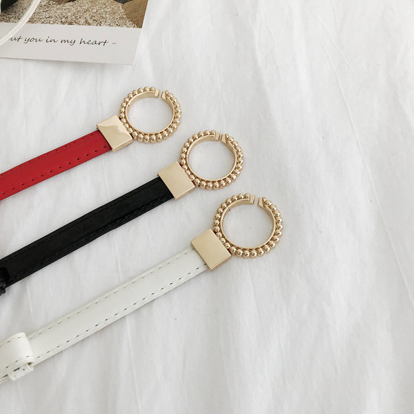 Ženski kožni remen sa metalnim alkama