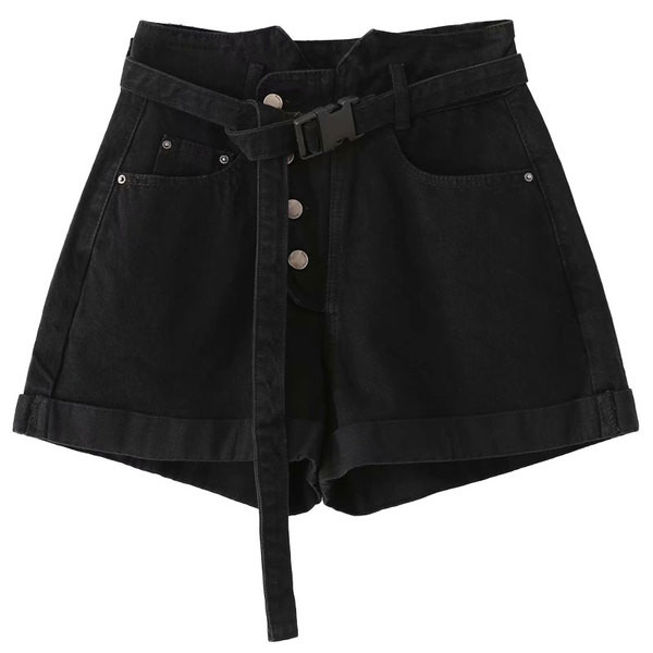 Női rövidnadrág övvel és zsebekkel