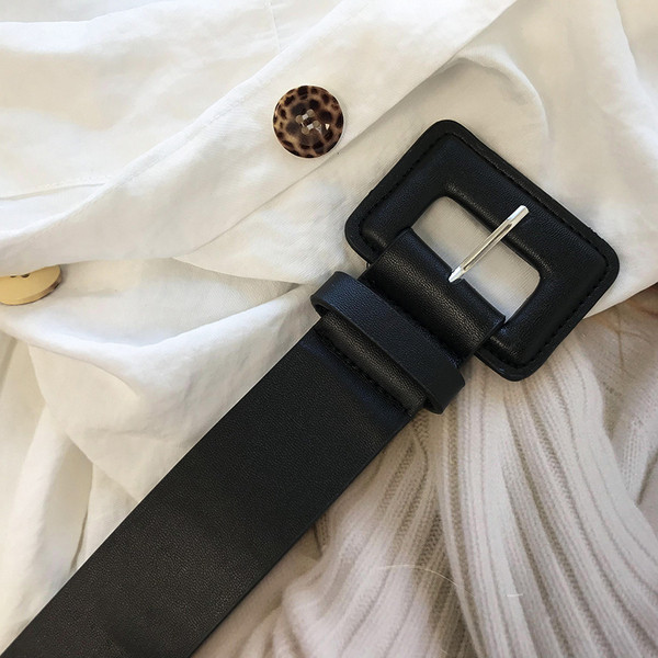 Naiste nahast vöörihm