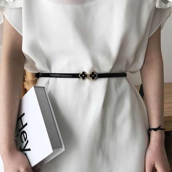 Taljele sobiv õhuke metalllilledega naiste vöö