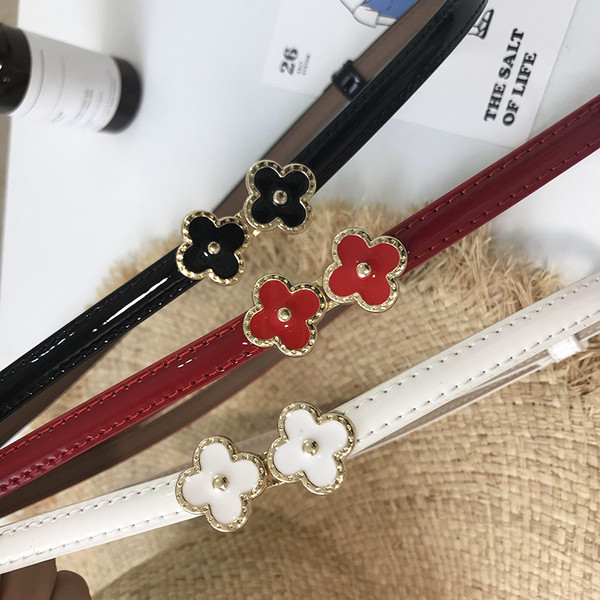 Taljele sobiv õhuke metalllilledega naiste vöö