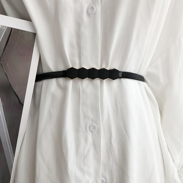 Plonas moteriškas odinis diržas, tinkantis prie juosmens