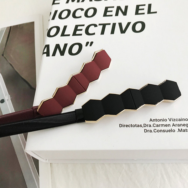 Plonas moteriškas odinis diržas, tinkantis prie juosmens