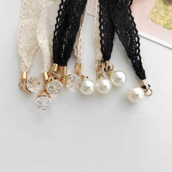 Kötött női öv gyöngyökkel