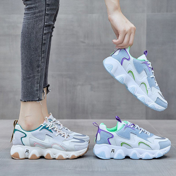 Naiste vabaaja tossud tekstiilist valge ja beeži paeltega