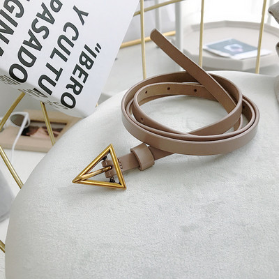 Női vékony bőr öv fém háromszöggel